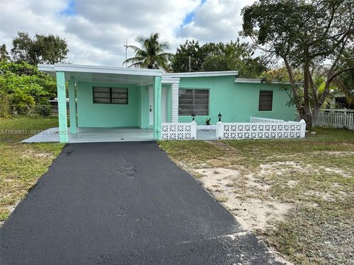 115-115 Virginia Rd, West Park, FL, 33023-5263 | Card Image