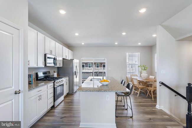 5683 Glencoe Pl, Townhouse with 3 bedrooms, 3 bathrooms and null parking in WHITE PLAINS MD | Image 6