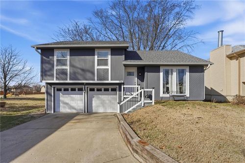 734 S 9th St, Edwardsville, KS, 66111-1336 | Card Image