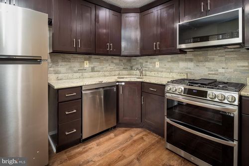 20 Chamberlin Ct, LAWRENCEVILLE, NJ, 08648-2622 | Card Image