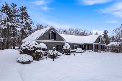 6 Isaac Lucas Cir, Dover, NH, 03820-4910 | Card Image