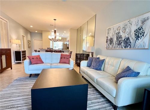4-8239 Parkstone Pl, NAPLES, FL, 34120-0608 | Card Image