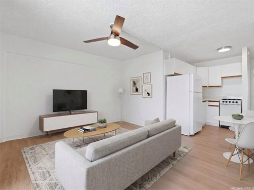 apt-302-2120 Fern St, Honolulu, HI, 96826-4152 | Card Image