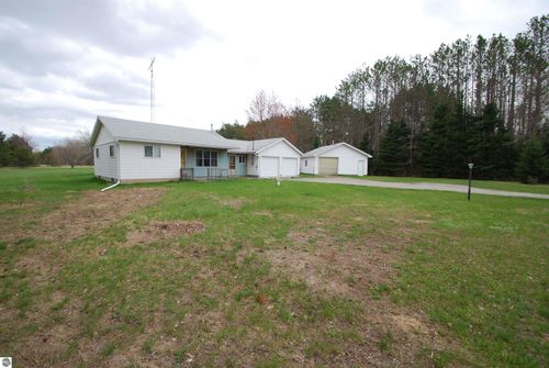 7700 N Saint Helen Rd, Saint Helen, MI, 48656-9771 | Card Image