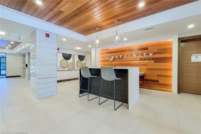 212 - 320 Plains Rd E, House attached with 2 bedrooms, 2 bathrooms and 2 parking in Burlington ON | Image 7