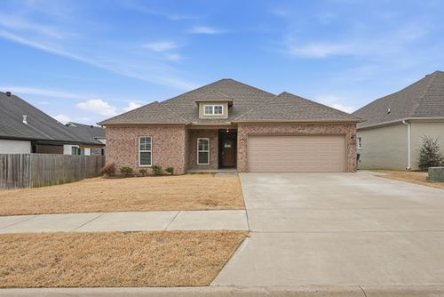 1635 Poteete Dr, Conway, AR, 72034-3537 | Card Image