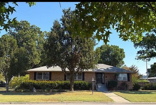 2402 E 11th Street, Joplin, MO, 64801 | Card Image