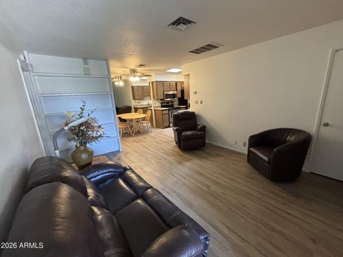 91-8131 N 107th Ave, Peoria, AZ, 85345-7582 | Card Image