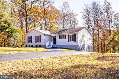 103 Hidden Lake Dr, Montross, VA, 22520-8635 | Card Image