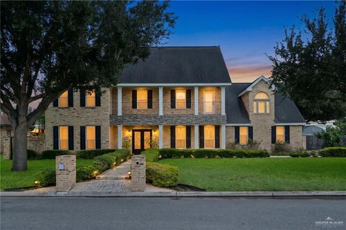 2312 Woodland Dr, Mission, TX, 78574-2390 | Card Image