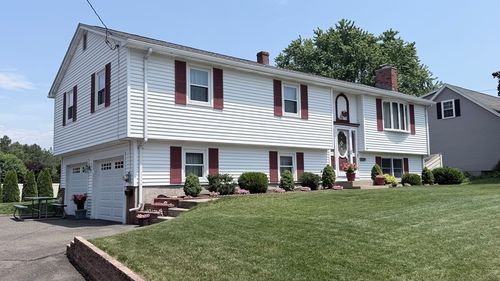 84 Wanda St, Chicopee, MA, 01013 | Card Image