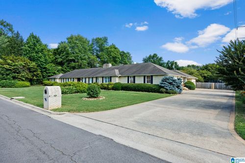1712 Woodland St Nw, Cullman, AL, 35055-5728 | Card Image