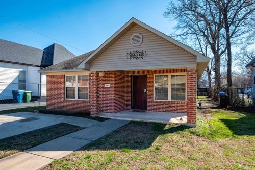 4009 W 11th St, Little Rock, AR, 72204-2040 | Card Image