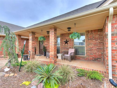 722 County Road 1350, Chickasha, OK, 73018-8018 | Card Image