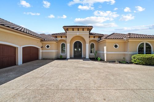 143 Champion Way, Spring Branch, TX, 78070-3725 | Card Image