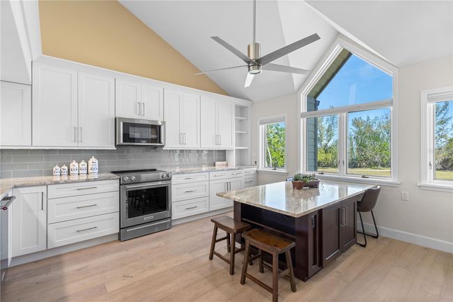 71 Tidy Island Blvd, Townhouse with 2 bedrooms, 2 bathrooms and null parking in BRADENTON FL | Image 11