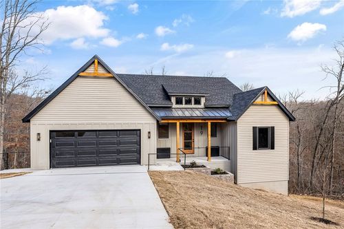 19 Carsphairn Ln, Bella Vista, AR, 72715-3092 | Card Image