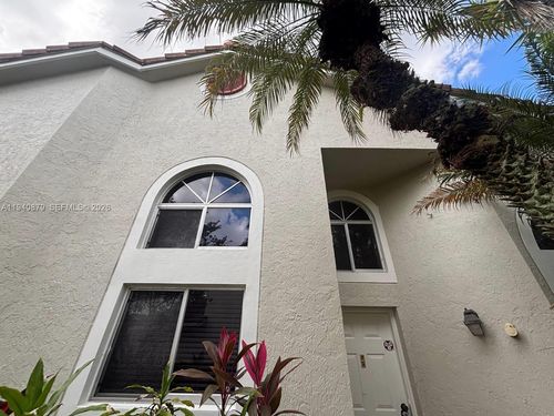 7390 Pinewalk Dr S, Margate, FL, 33063-8107 | Card Image