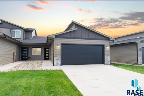 9229 W Lavern Wipf St, Sioux Falls, SD, 57106-7327 | Card Image
