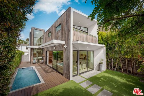 1620 Electric Ave, Venice, CA, 90291 | Card Image