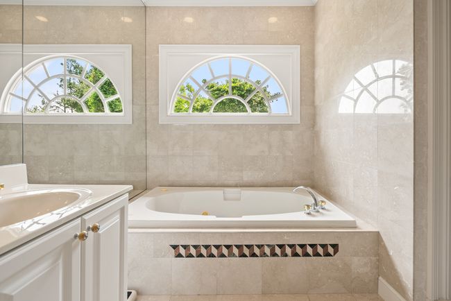 Spa-Like Hall Bath | Image 22