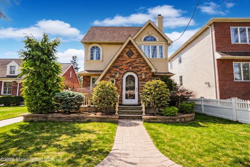 118 Jacques Ave, Staten Island, NY, 10306-3028 | Card Image