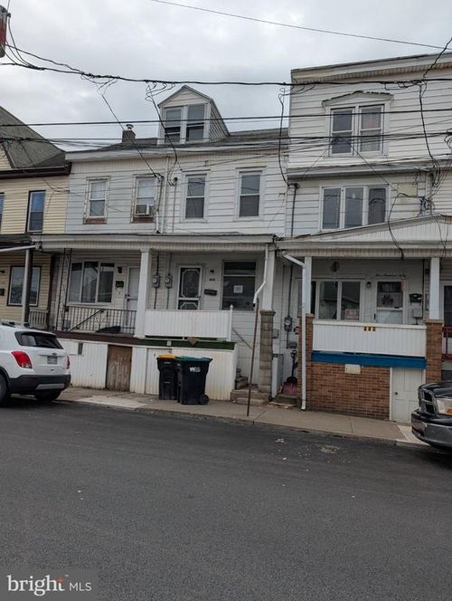 438 W 6th St, MOUNT CARMEL, PA, 17851-1861 | Card Image