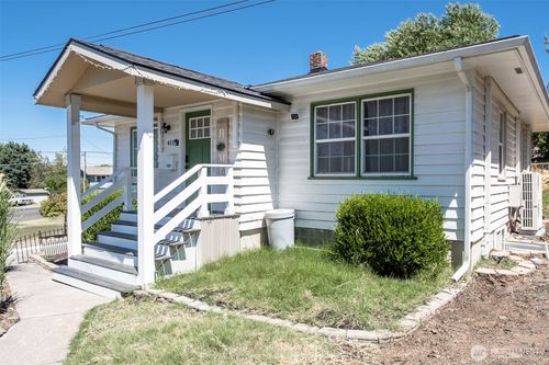 411 Se Elm Ave, College Place, WA, 99324-1387 | Card Image
