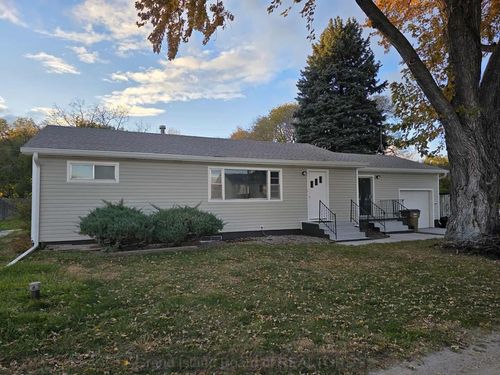 206 N Wetzel St, Grand Island, NE, 68801-8413 | Card Image