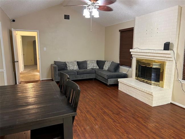 3614 Drawbridge Dr, House other with 3 bedrooms, 2 bathrooms and 2 parking in Humble TX | Image 5
