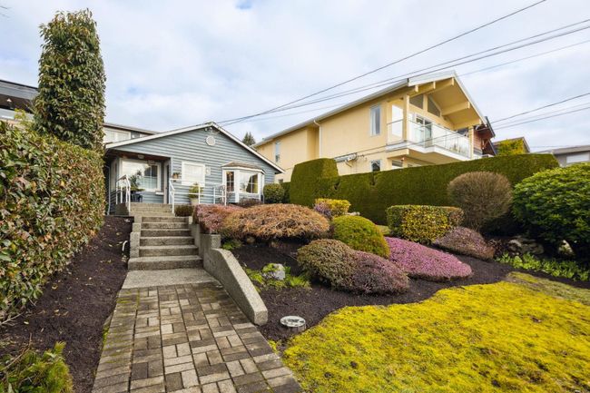 1193 Keith Road, House other with 3 bedrooms, 3 bathrooms and null parking in West Vancouver BC | Image 4