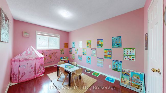 41 Lauraglen Cres, House attached with 6 bedrooms, 4 bathrooms and 4 parking in Brampton ON | Image 25