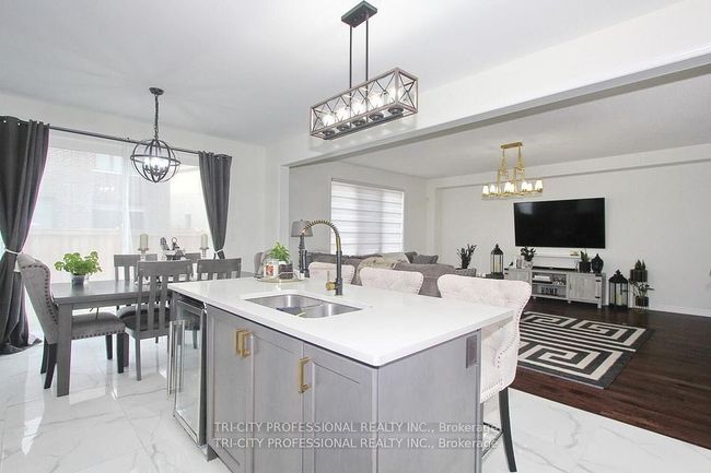16 Dolucci Cres, House other with 4 bedrooms, 3 bathrooms and 2 parking in Brampton ON | Image 11