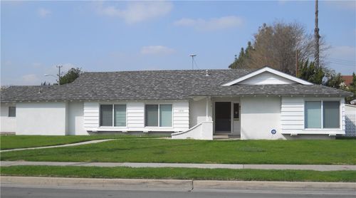 1435 W Westmont Dr, Anaheim, CA, 92801 | Card Image