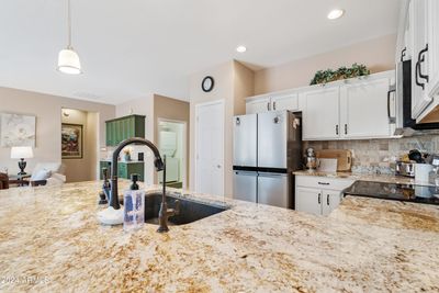 42076 W Miller Lane, Home with 2 bedrooms, 2 bathrooms and null parking in Maricopa AZ | Image 3