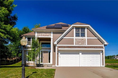 6700 N Charleston Dr, Kansas City, MO, 64119-5401 | Card Image