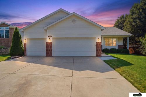 5241 N 11th St, Lincoln, NE, 68521-4243 | Card Image