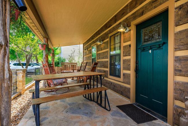 202 S Bowie St, Home with 5 bedrooms, 6 bathrooms and 1 parking in Fredericksburg TX | Image 28