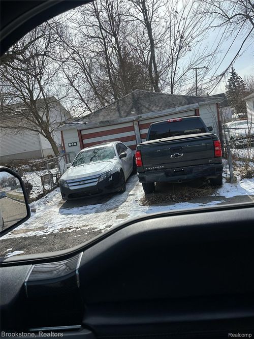 82 Earlmoor Blvd, Pontiac, MI, 48341-2739 | Card Image