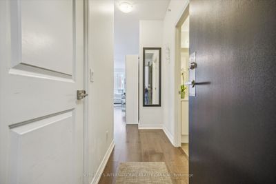 625 - 23 Glebe Rd W, Condo with 2 bedrooms, 2 bathrooms and 1 parking in Toronto ON | Image 2