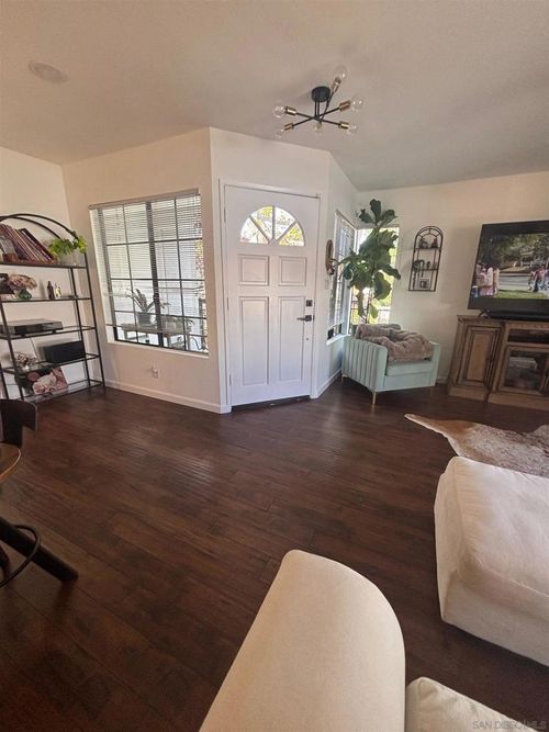 3533 Voyager Cir, San Diego, CA, 92130-1847 | Card Image