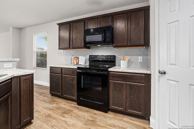 14415 Rockhouse Rd, House other with 3 bedrooms, 3 bathrooms and null parking in Elmendorf TX | Image 7