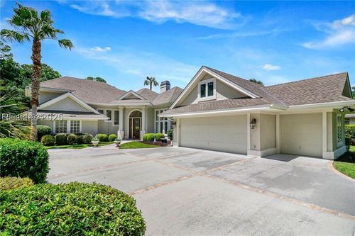7 Shaftsbury Ln, Hilton Head Island, SC, 29926-2261 | Card Image