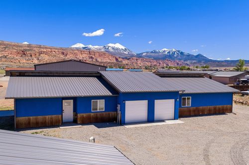 71 N Mount Peale Dr, Moab, UT, 84532-3794 | Card Image