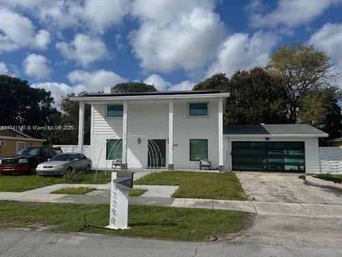 17790 Sw 110th Ct, Miami, FL, 33157-5072 | Card Image
