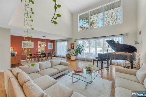 566 Faletti Way, River Vale, NJ, 07675-6039 | Card Image