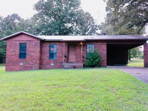 153 Sara Cir, Ash Flat, AR, 72513-9551 | Card Image