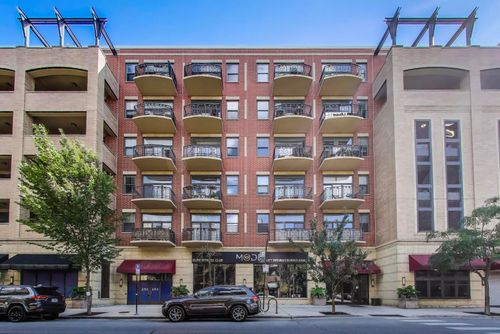 apt-311-1301 W Madison St, Chicago, IL, 60607-1942 | Card Image