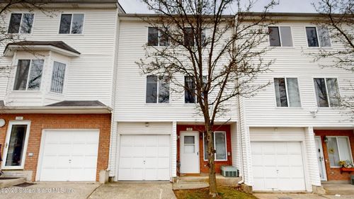 32 Aspen Knolls Way, Staten Island, NY, 10312 | Card Image