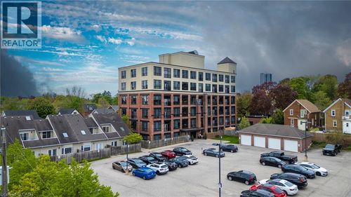 501-120 Mansion St, Kitchener, ON, N2H0A1 | Card Image